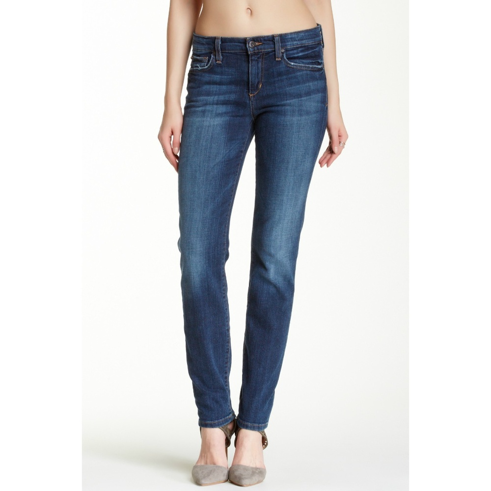 Joe's Jeans Straight Leg Ankle Jeans Genna Wash 26